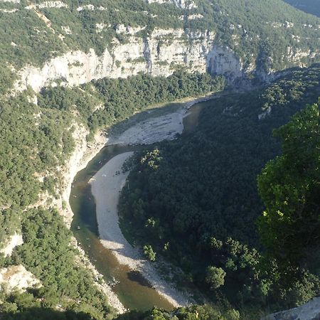 Le Rocher De Sampzon Exteriör bild