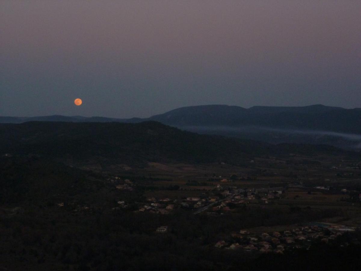 Le Rocher De Sampzon Exteriör bild